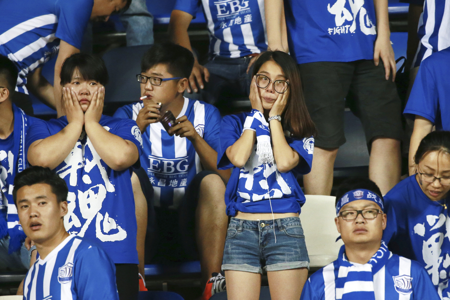 图集:富德将士开心谢场,永昌女球迷伤心落泪 -