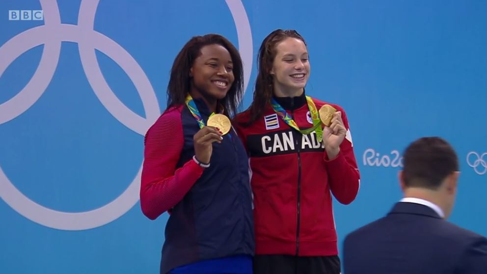 见证历史!奥运史上第一块黑人女子游泳金牌诞