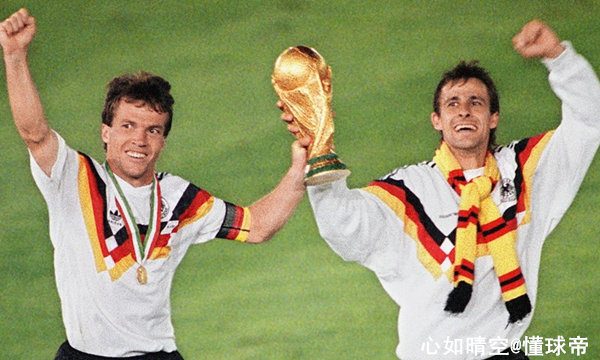 亚洲球员如今闪耀欧洲,这位德国人可是功不可