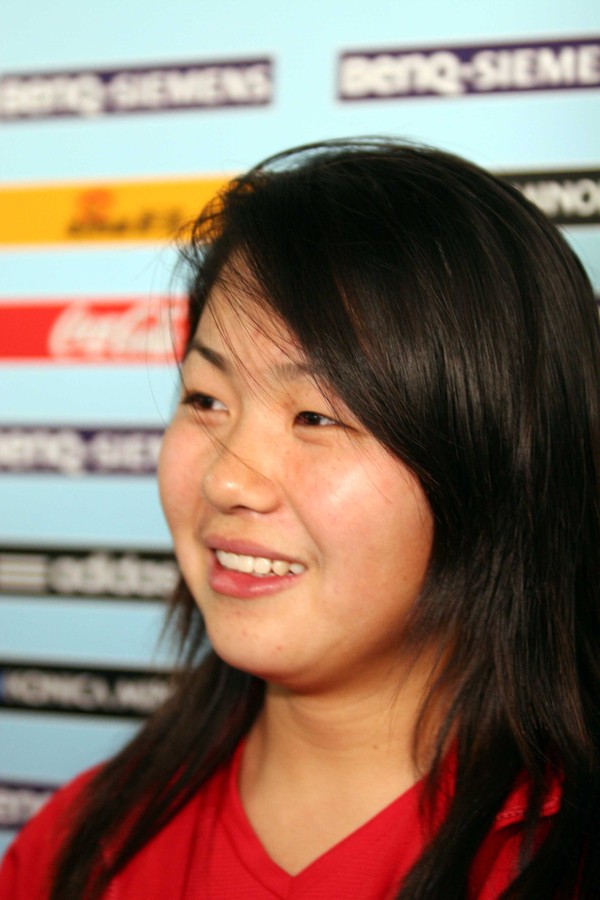 网友爆料:前女足国脚岳敏搞传销 - 足球第一门