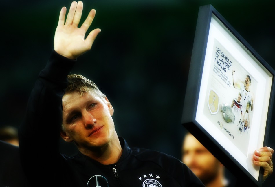 放不下的牵绊,他们的国家队最后一战。 - 足球