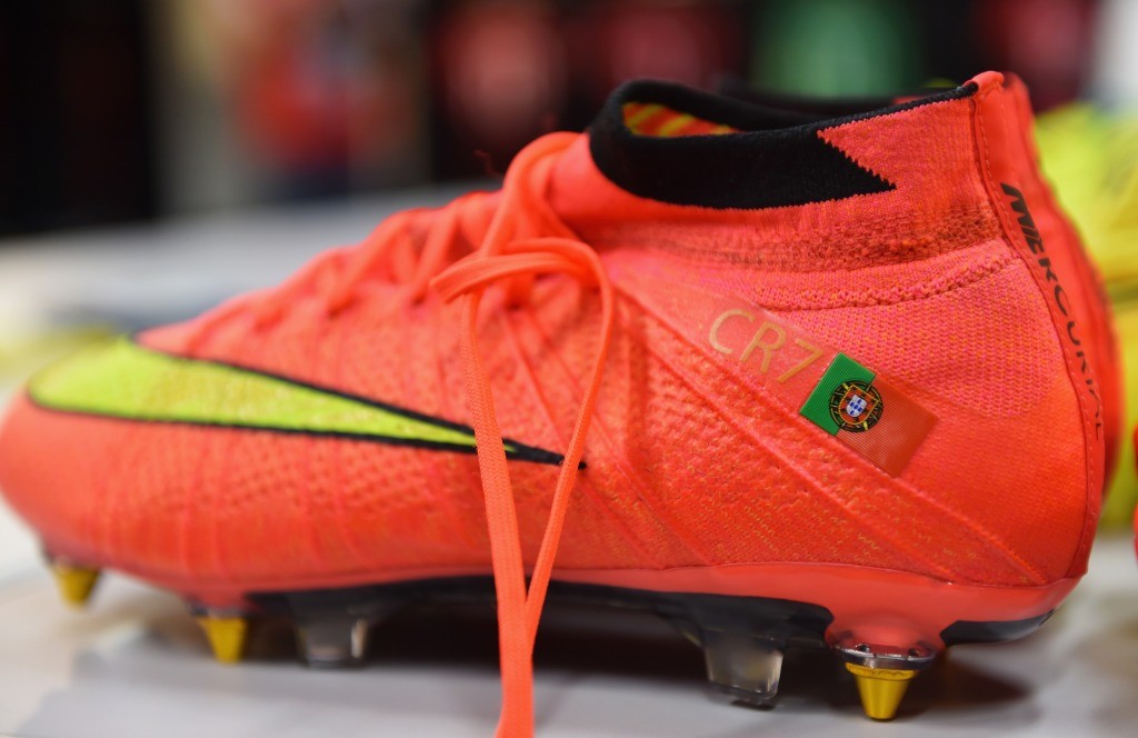 球星特权:球员定制足球鞋有哪些待遇? - 足球第