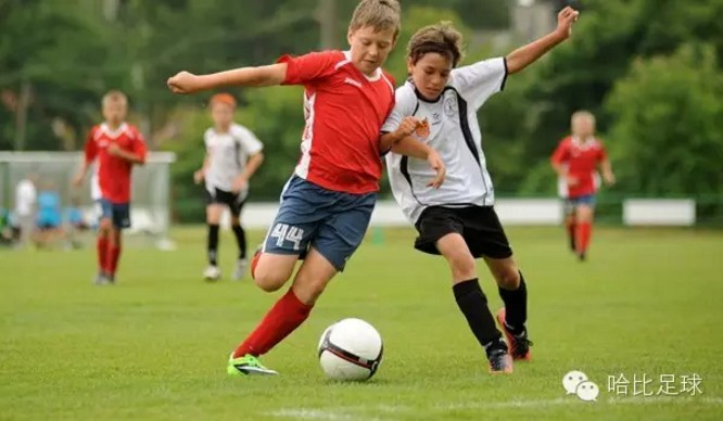 青少年足球的教学模式,应该基于什么出发点去
