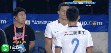 第57分钟,特谢拉高速插上下底回传,吴曦跟上右脚低射,邱盛炯倒地将球