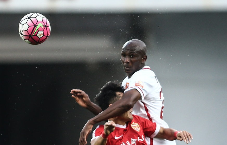 后撤华夏幸福失中场,野牛缺个好帮手 - 足球第