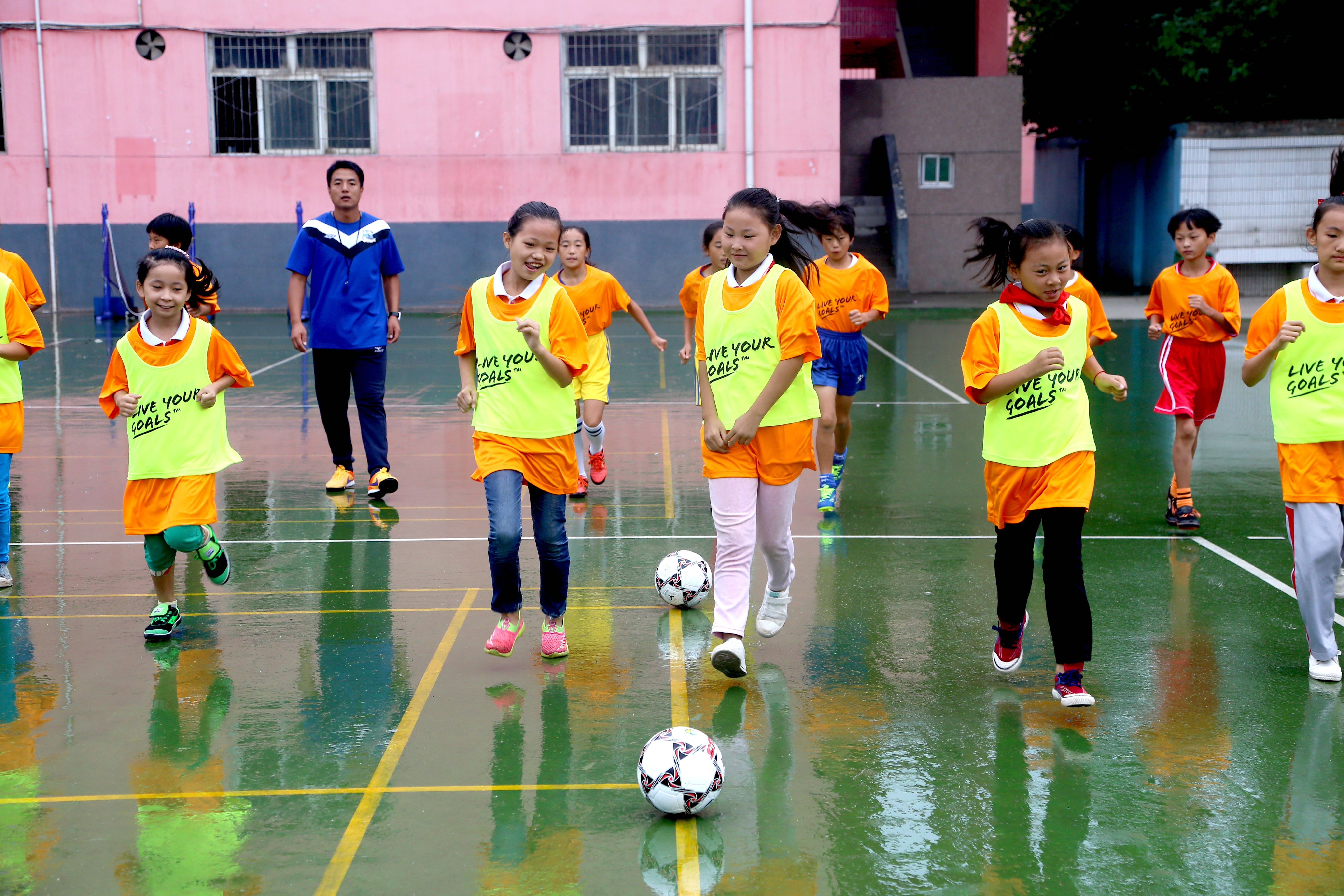 2016年国际足联-中国足协追梦女生足球节在