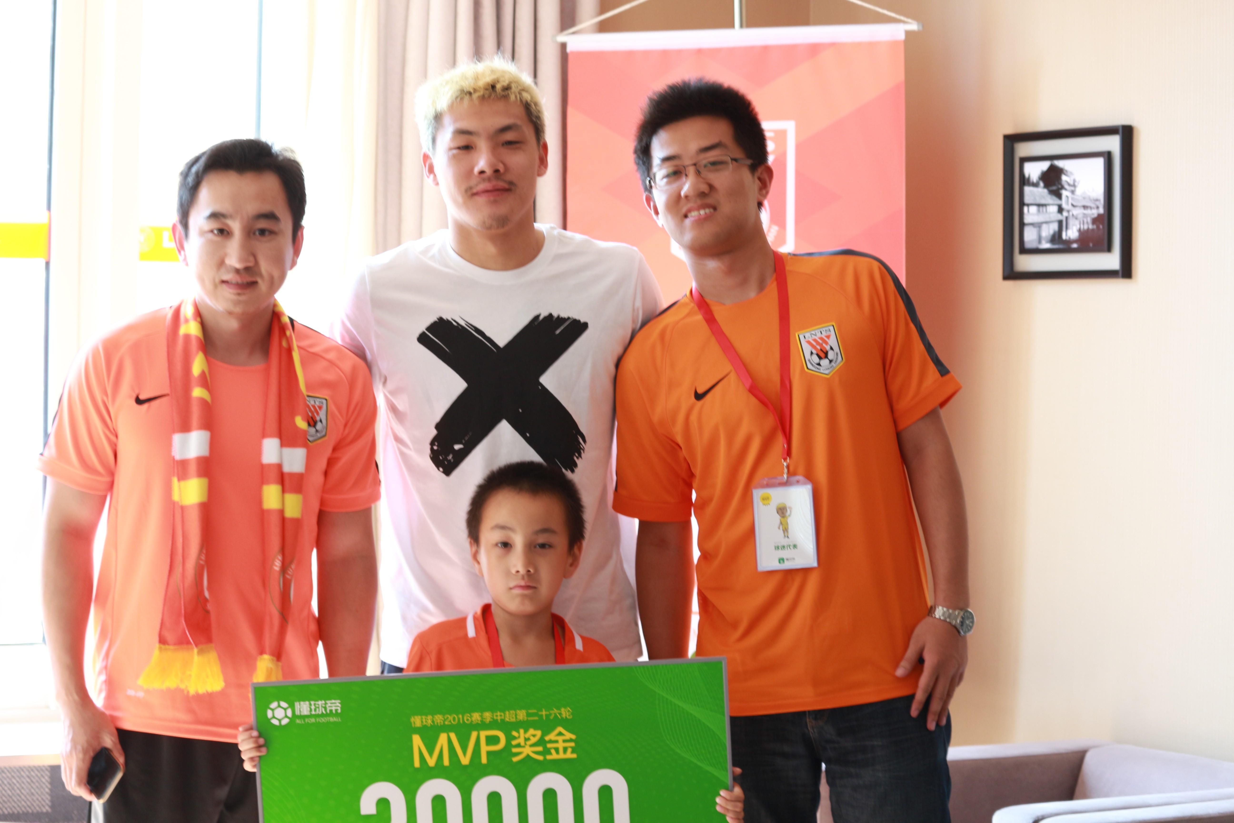 王大雷专访:为国出战是一生的梦想;染头发没参考梅西 - 足球第一门户|懂球帝