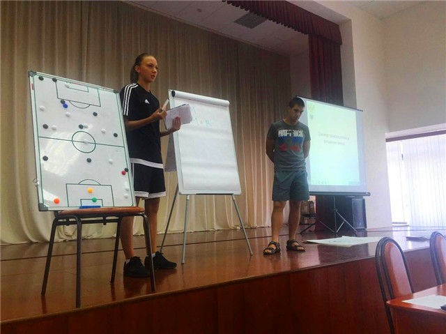 球色怡人:俄罗斯美女球员、裁判叶卡捷琳娜-科