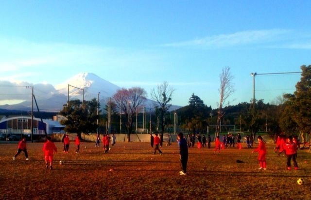 日本足球的圣地--富士山注视下的静冈 - 足球视