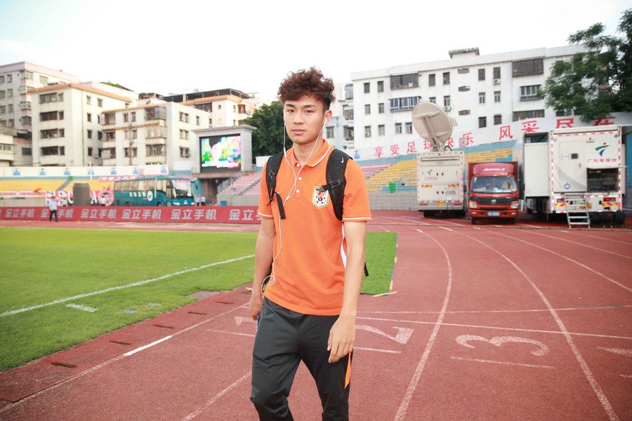 吴兴涵:进球提升了自己的信心 - 足球第一门户