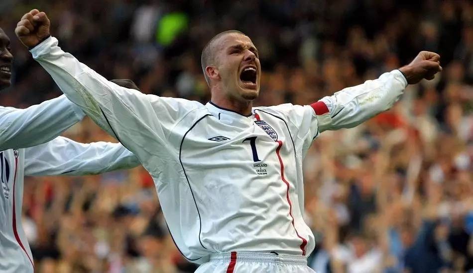 一项数据打脸喷子们,业余和专业足球的差距多