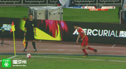 下半场易边再战,比赛刚开始力帆便打出梦幻开局,王栋发出角球卡尔德克