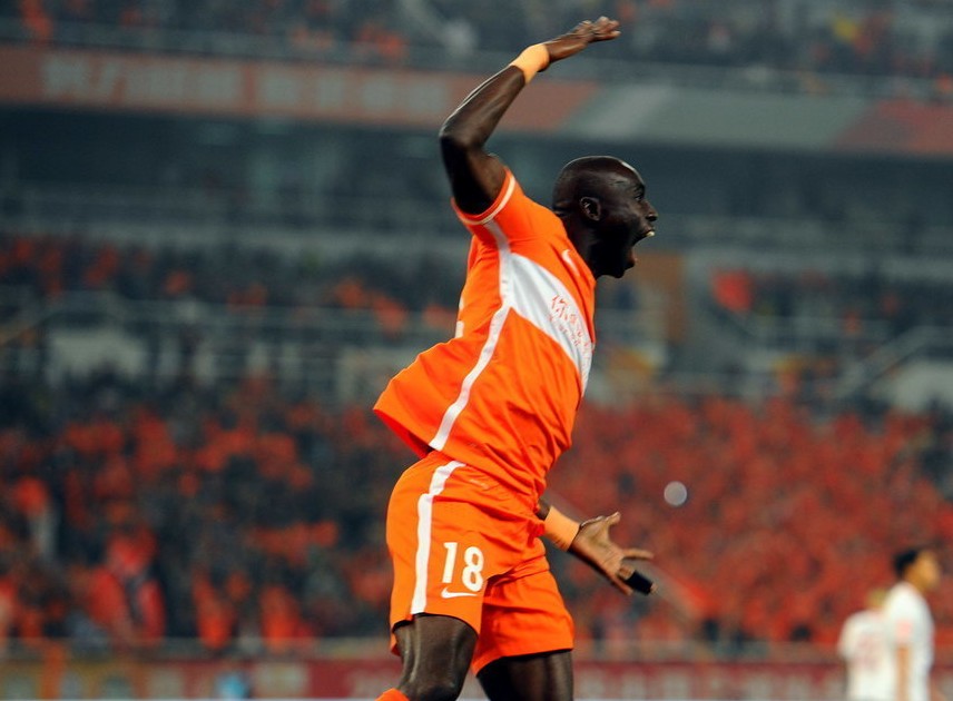 锋打出活力!边路掐死华夏幸福进攻点 - 足球第