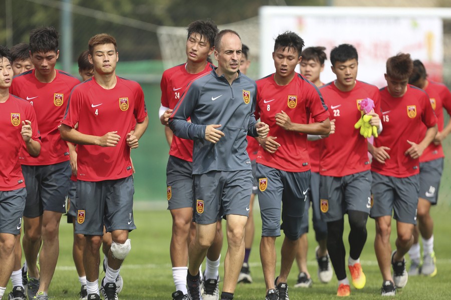 京媒:中国两级国家队已经脱离现代足球 - 足球