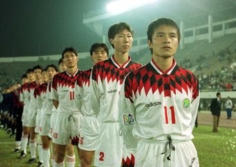 广州太阳神:广州足球的经典回忆 - 足球视频|足