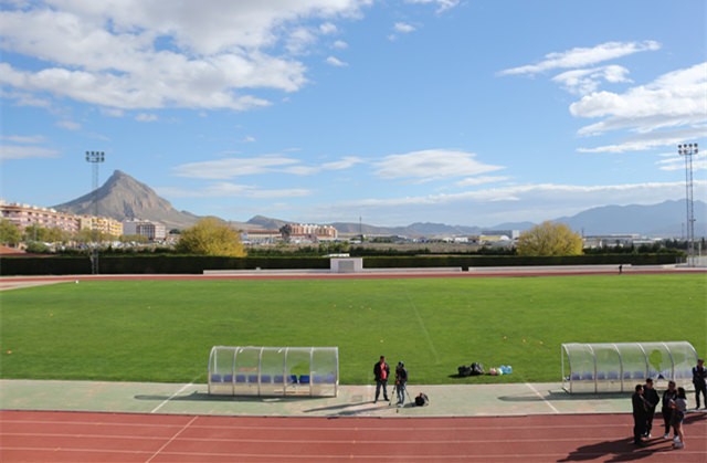 今晚七点,西乙B上演的中国德比,约吗? - 足球