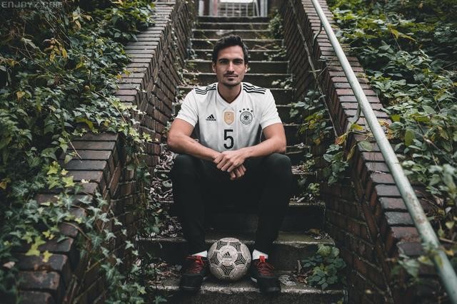 adidas发布德国国家队2017联合会杯主场球衣