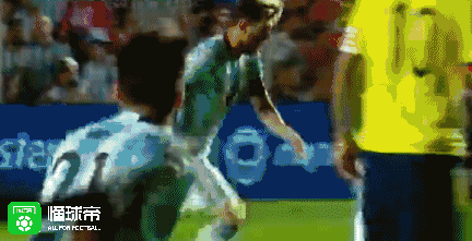 阿根廷3-0哥伦比亚,梅西两传一射并打入任意球世界波