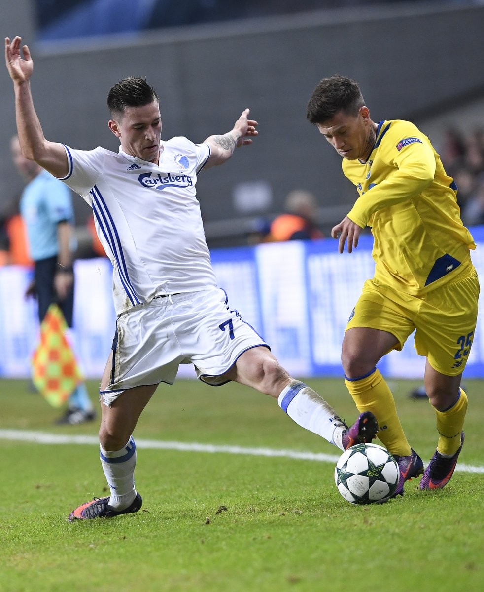 欧冠综述:里昂全取三分,波尔图、药厂客场收获