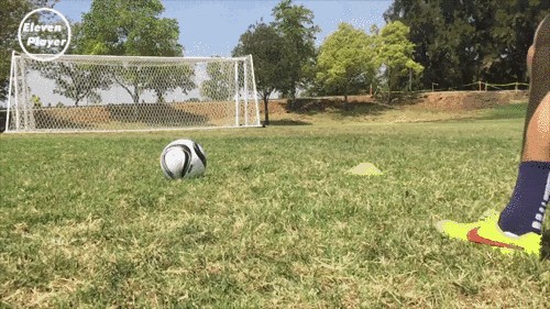 罗马欧联杯佩罗蒂插花脚破门,插花脚教学其实