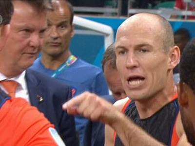 罗本选最佳阵容:拜仁五人入选 - 兰帕德|诺伊尔