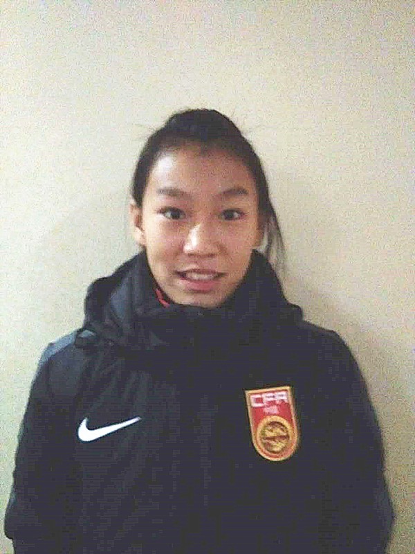 西安回族姑娘入选中国U-14女足 - 足球视频|足