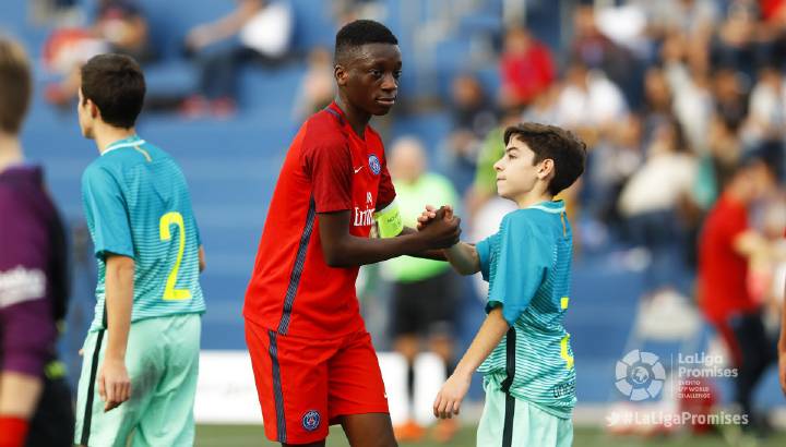 laliga希望之星少年邀请赛:巴萨2-0皇马,与马竞会师决赛