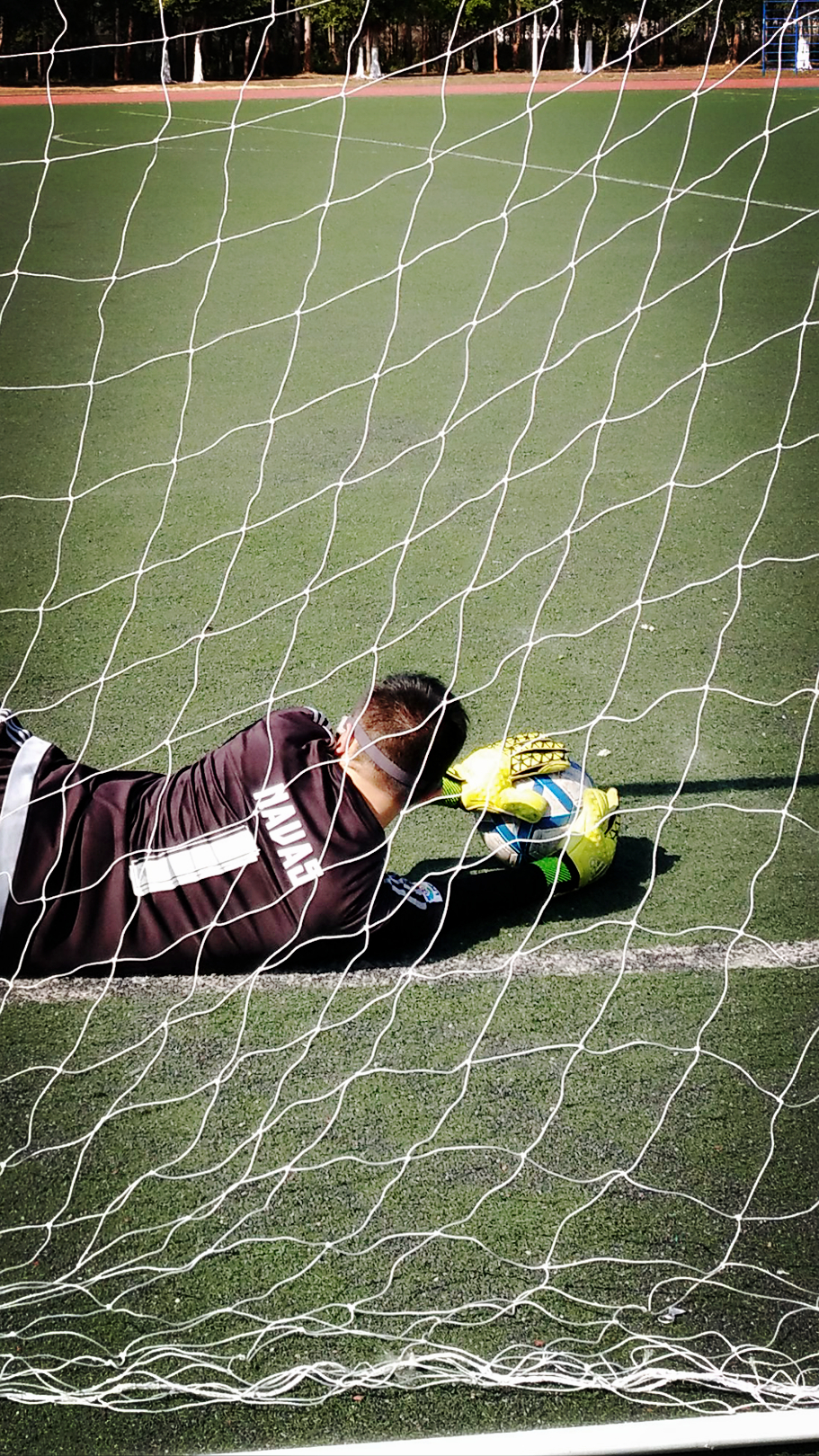 守门员丨基本功之小区域快速移动脚步接球训练