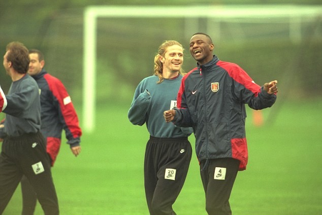 枪手之魂维埃拉:全能中场的足球之路 - 足球第