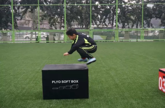 青少年足球+体适能 挽救中国孩子的健康隐患 