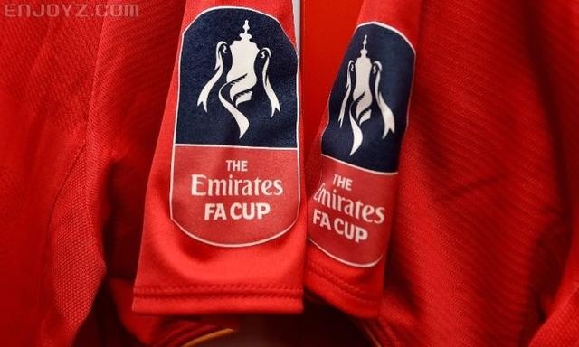 曼城球衣上的足总杯臂章去哪儿了? - 足球视频