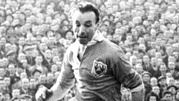 锋49岁再续约,有望打破世界最年长职业球员纪