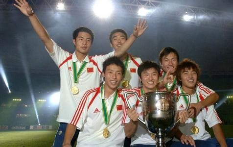 上一个鸡年足坛各项赛事冠军是谁? - 足球视频