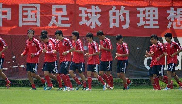 外媒看中超：为何中国足球难出头？
