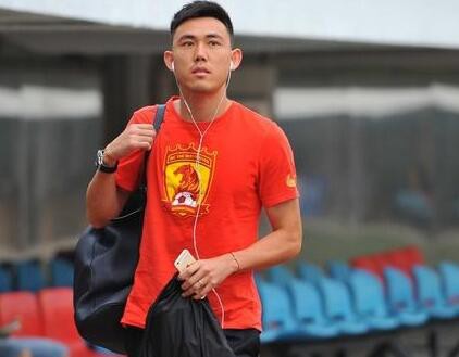 国足左后卫最大黑马 他将取代姜至鹏成里皮十