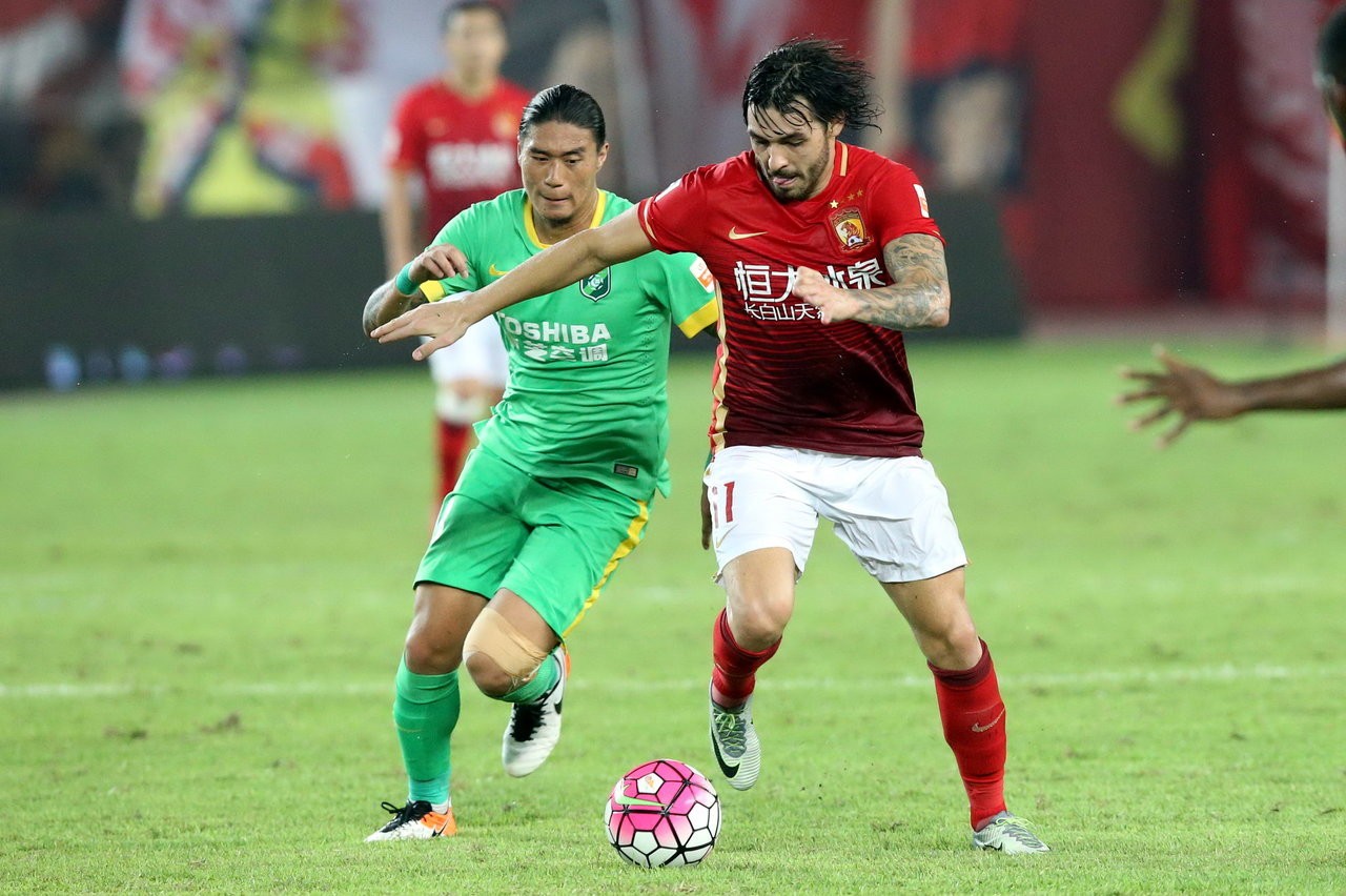 专访赵宇豪:当年差点放弃踢球去读大学,偶像是