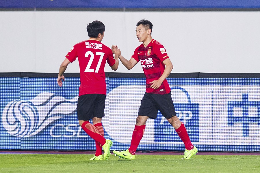 比赛图集:恒大3-2上港,双方身体对抗激烈 - 专业