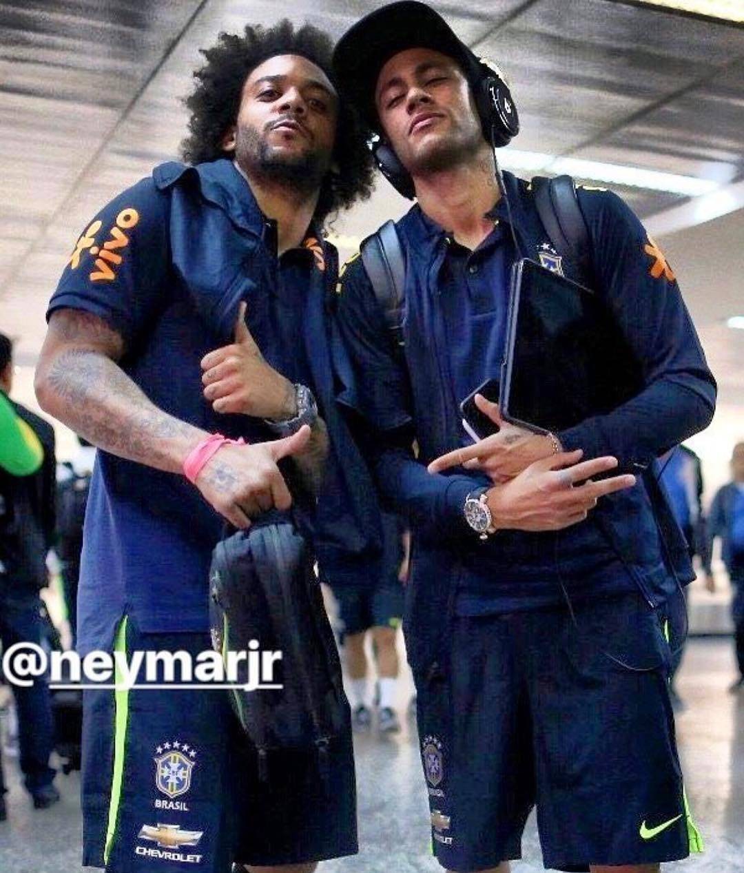 新闻大爆炸:嘴上没毛办事不牢,奥斯卡的胡子真