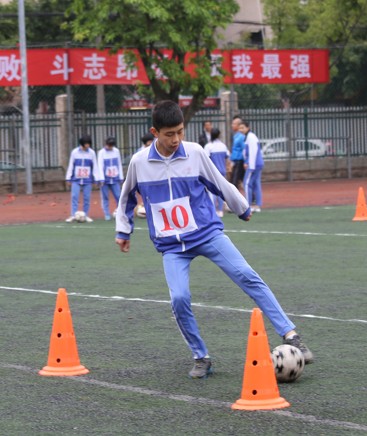 进入中考第一年 足球就火啦! - 足球视频|足球