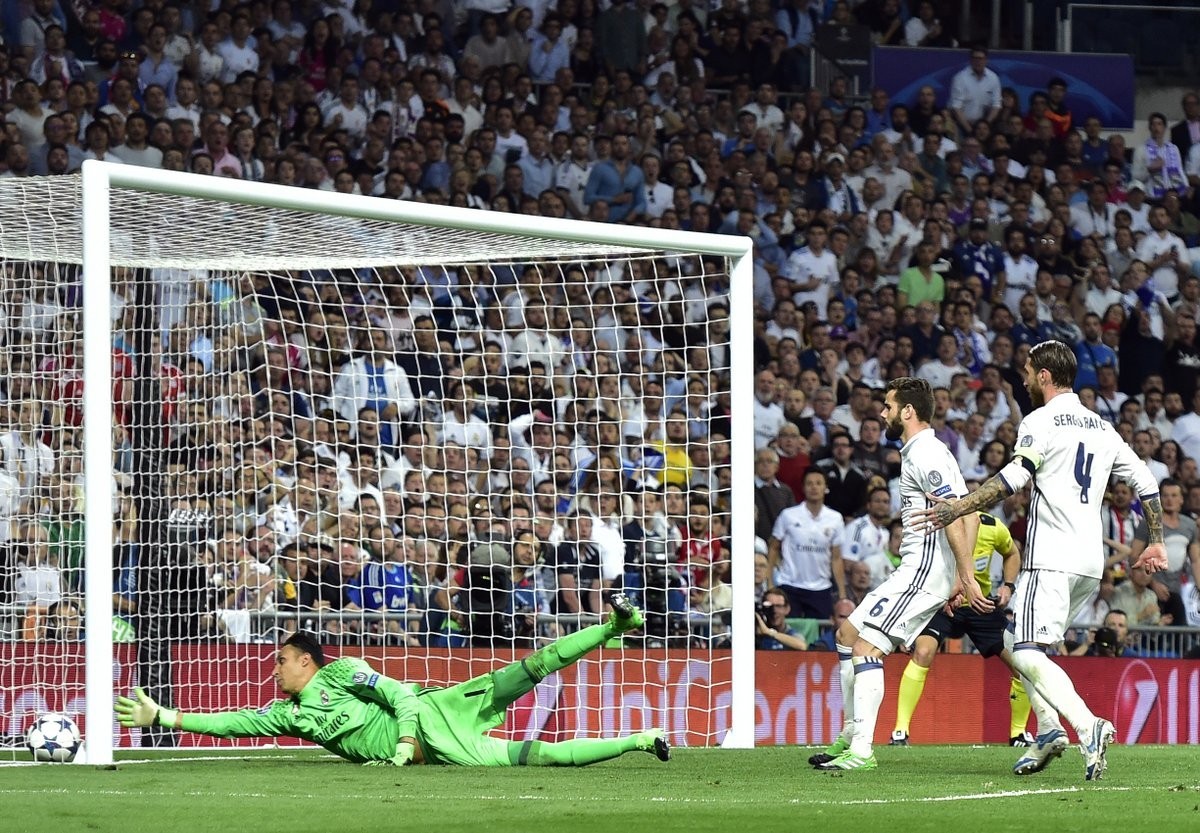 今夜的伯纳乌,足球在欢呼,足球在哭泣 - 足球视