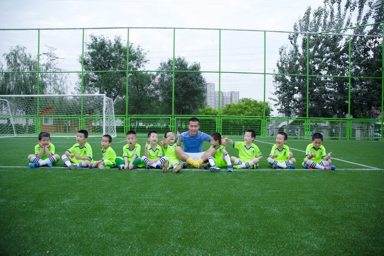 手西甲比利亚雷亚尔 共同探索中国少年足球梦
