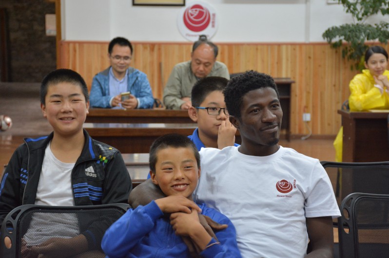喀麦隆前职业球员Arrey寻梦中国--傲赴体育球星