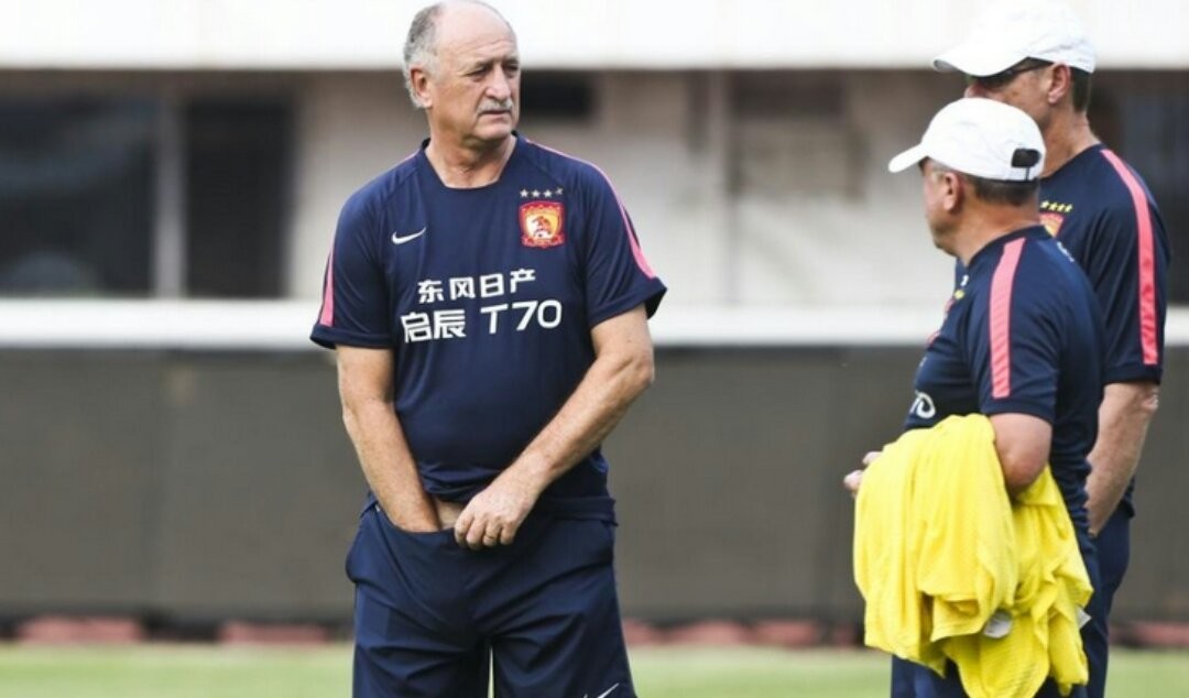 霸王硬上弓已经不适合恒大,现在的猛男是上港