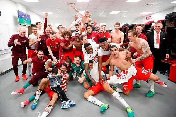 时隔16年,莫斯科斯巴达夺俄超 - 专业权威的足