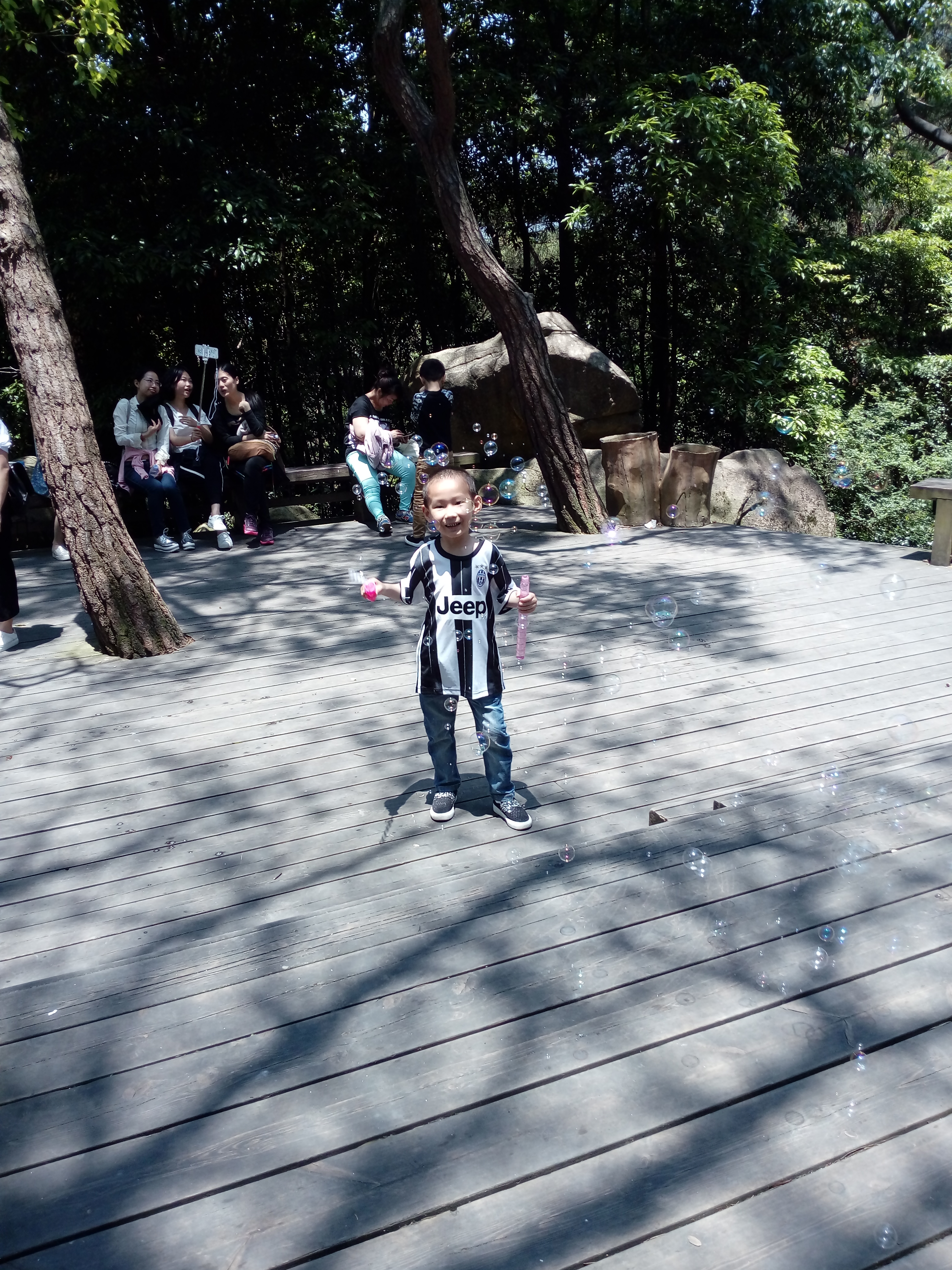 美不美?尤文新球衣全身曝光 - 专业权威的足球