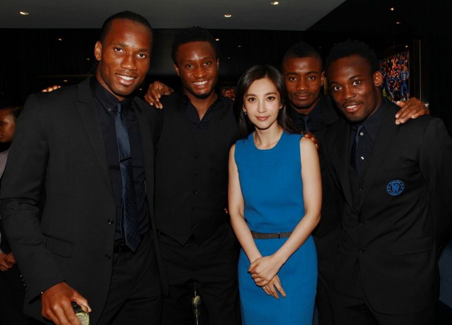 关注足球,李冰冰造访申花基地 - 专业权威的足