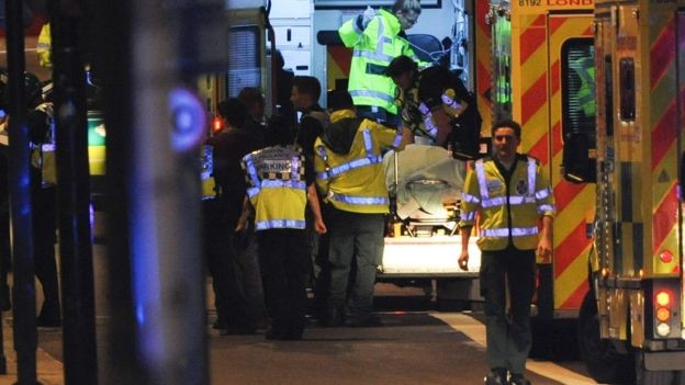 不说足球:伦敦发生恐怖袭击,至少1人死亡 - 专业