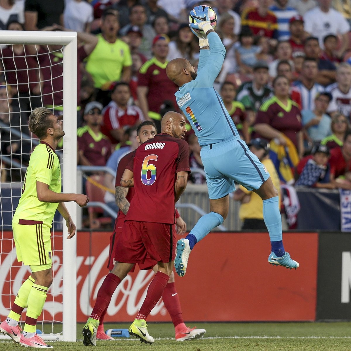 再见彩虹!美国国家队球衣×彩虹印字 - 足球视