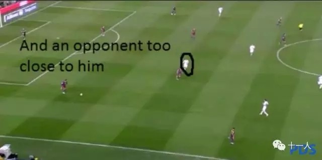 足球意识:踢好中场必须学会的八个哈维中场准