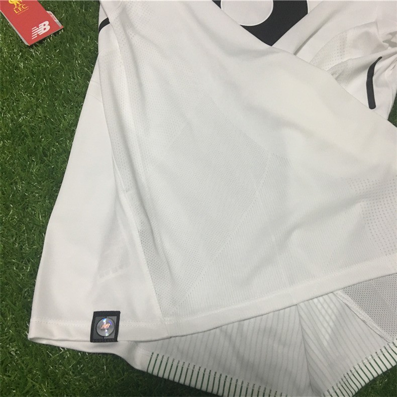利物浦17\/18赛季客场球衣实物赏析 - 利物浦|懂